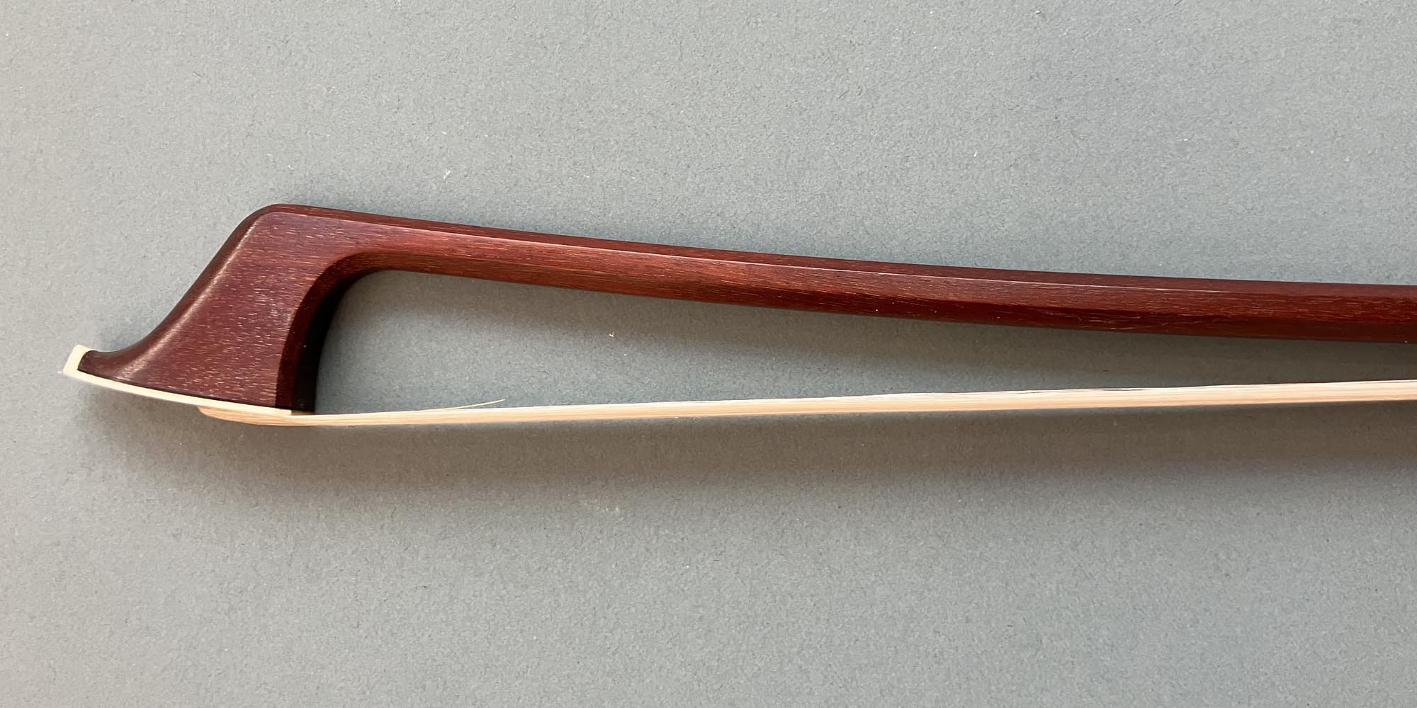 Edigius Dorfler Model 23 Pernambuco Bow - CELLO