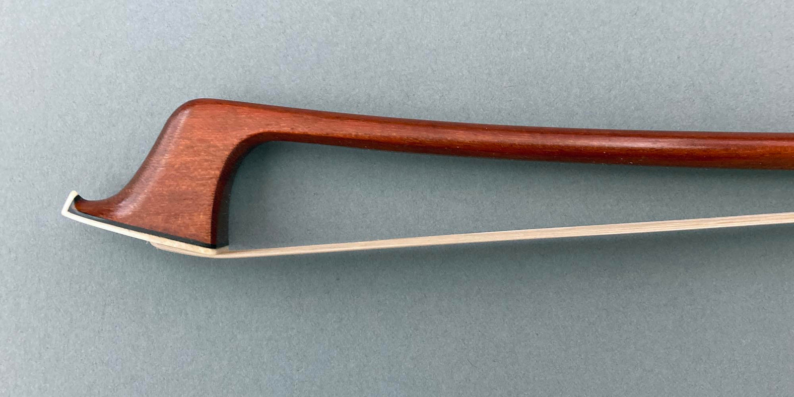 Arcos Brasil - SILVER Limited Edition Pernambuco Cello Bow