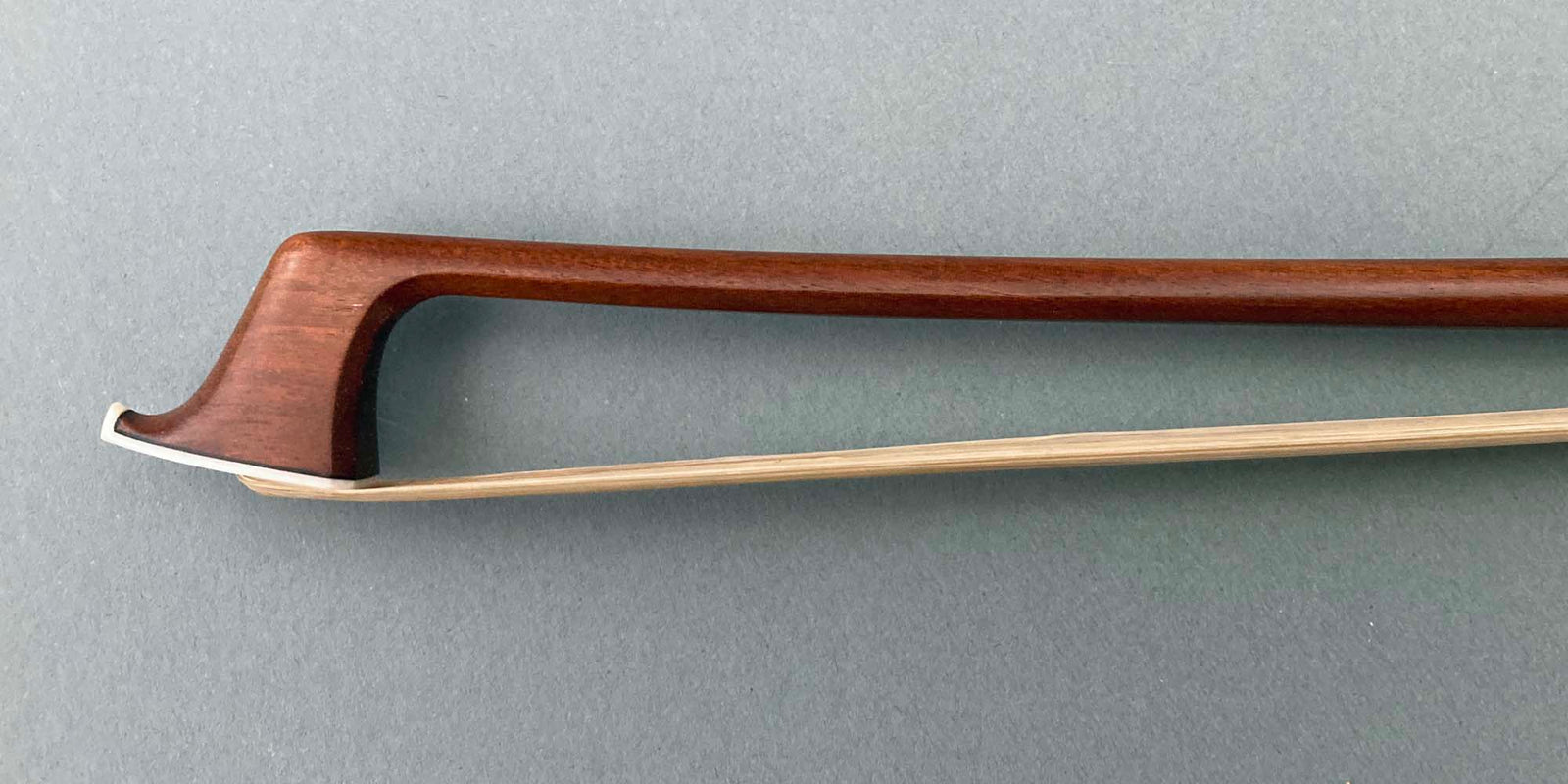 Century Strings Round Pernambuco Bow Model BVL35 - VIOLIN