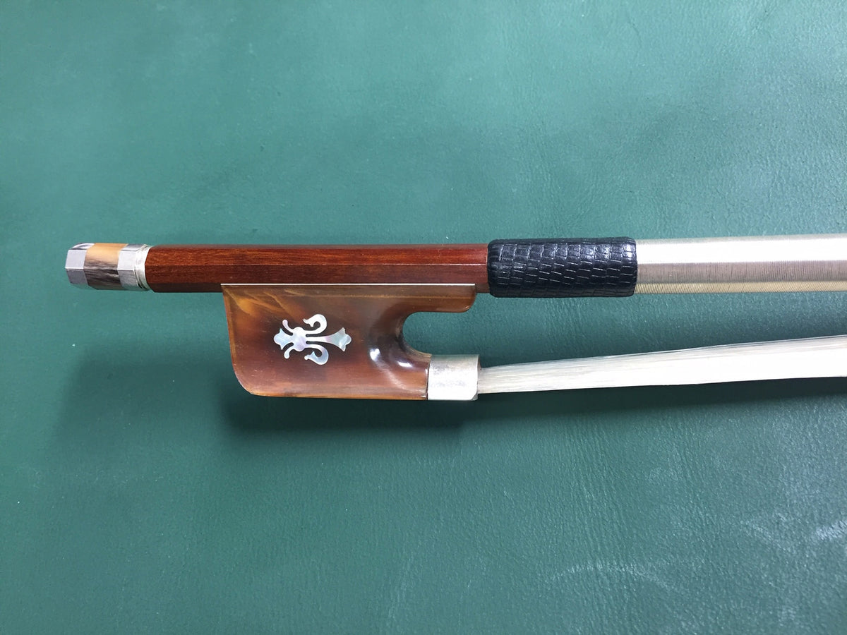 T. Pampolin Pernambuco Bow - SILVER Fitted Fleur de Lys - CELLO